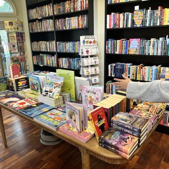 E Shaver Starland - Bookstores Near Me - Savannah, Georgia