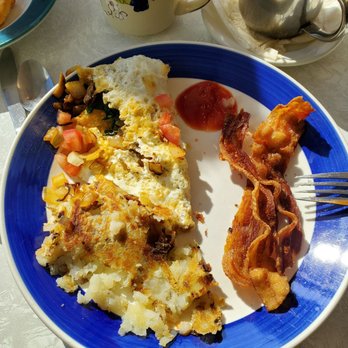 Flury's Cafe - Hash browns, omelet (very good) and bacon. - Burgers Near Me - Cuyahoga Falls, Ohio Flury's Cafe - Hash browns, omelet (very good) and bacon. - Burgers Near Me - Cuyahoga Falls, Ohio