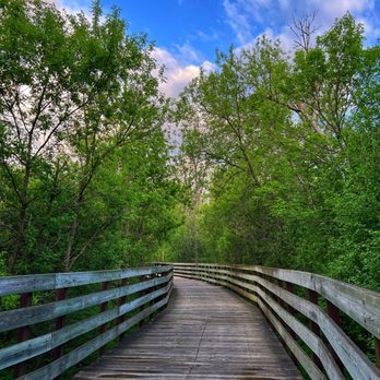 Oak Leaf Trail - Parks Near Me
