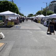 Photo of Melrose Place Farmer's Market - Los Angeles, CA, United States. Vendors (Aug 2022)