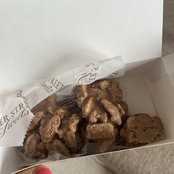 River Street Sweets - Pralines - Desserts Near Me - Savannah, Georgia River Street Sweets - Pralines - Desserts Near Me - Savannah, Georgia