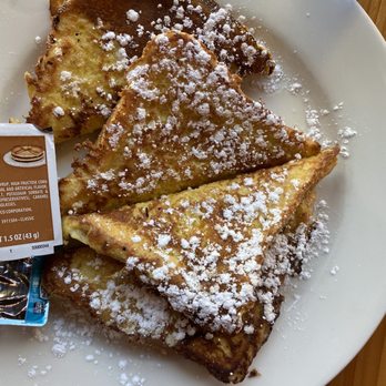 Squirrel Tree Restaurant & Bar - French toast - American Near Me - Leavenworth, Washington Squirrel Tree Restaurant & Bar - French toast - American Near Me - Leavenworth, Washington