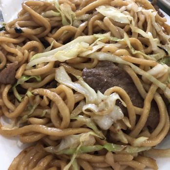 Dumpling Garden - House special Chow mein with beef - Dim Sum Near Me - Mountain View, California Dumpling Garden - House special Chow mein with beef - Dim Sum Near Me - Mountain View, California