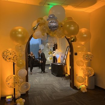 Sunny Balloons - Floating balloon arch was awesome - Balloon Services Near Me