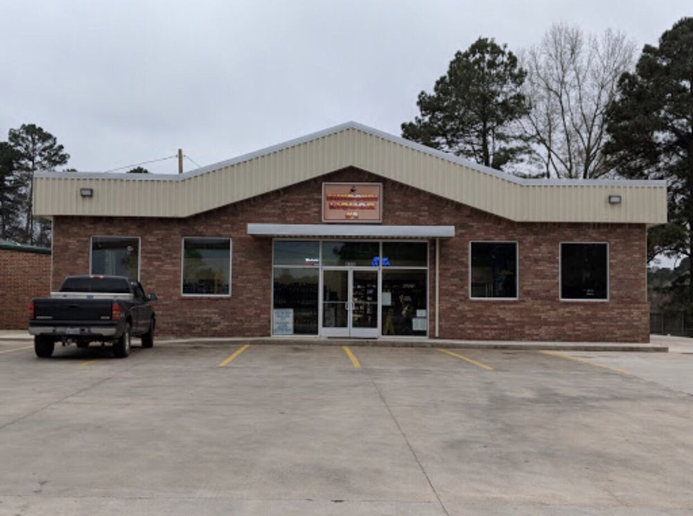 SUNDOWN LIQUOR Updated September 2024 4200 Victory Dr, Marshall