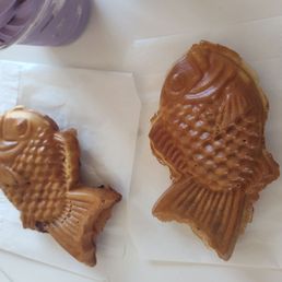 Taiyaki with ube and red bean filling - it was good