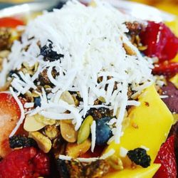 Simple Restaurante - Y para comenzar un plato de fruta fresca