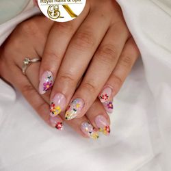 Royal Nails & Spa