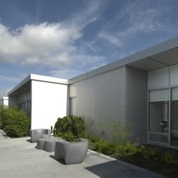 Northshore Dental - Courtyard Entry