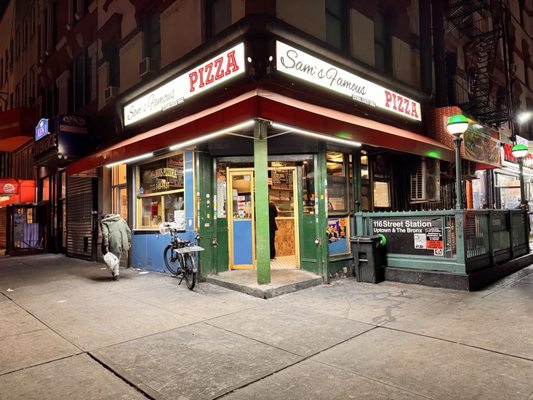 Sam’s Famous Pizzeria by null