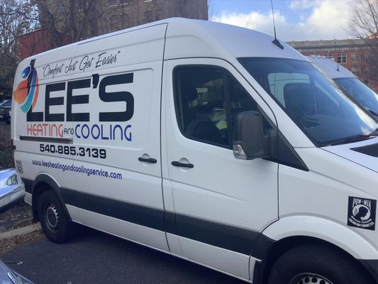Lee's Heating & Cooling Logo