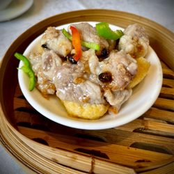 皇朝漁苑 - Steamed Riblets with Tofu Puffs .. black bean sauce
