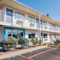 Motel 6 - Exterior