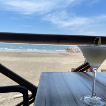 el tilingo lingo - Frozen margarita with the beach right there - Seafood Near Me - Veracruz, VER el tilingo lingo - Frozen margarita with the beach right there - Seafood Near Me - Veracruz, VER