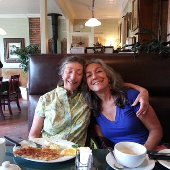 Skylarks Hidden Cafe - Two old friends enjoying a great breakfast - Cafes Near Me - Bellingham, Washington