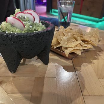 Estrella Cantina Lounge - Guacamole and chips - Mexican Near Me - Riverside, California Estrella Cantina Lounge - Guacamole and chips - Mexican Near Me - Riverside, California