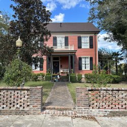 Jenny's Downtown Hideaway