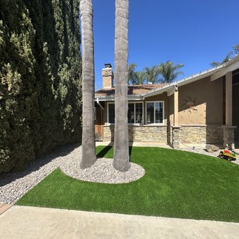 San Diego Paverscape - Replaced dead grass with turf and rocks - Landscaping Near Me San Diego Paverscape - Replaced dead grass with turf and rocks - Landscaping Near Me