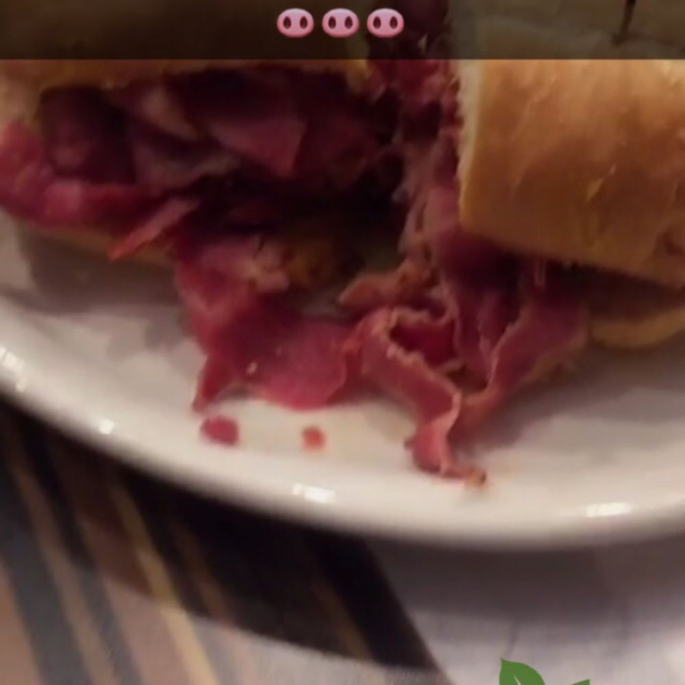 Tom's - Pasadena - Burgers Near Me - Pasadena, California Tom's - Pasadena - Burgers Near Me - Pasadena, California