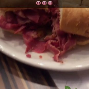 Tom's - Pasadena - Burgers Near Me - Pasadena, California