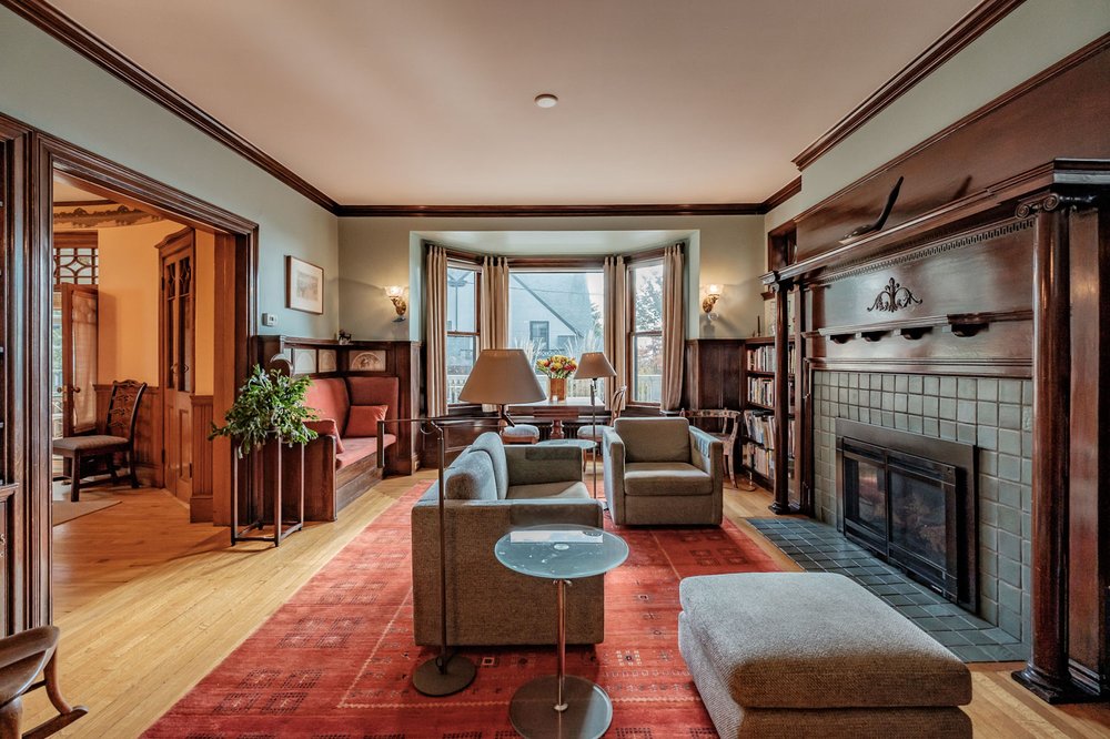 ERIN OLDHAM PORTSIDE REAL ESTATE GROUP Updated October 2024 471