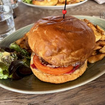 Caupona - 07.10.26 Burger Fermier (Bacon Burger) - Bars Near Me - Strasbourg, 67