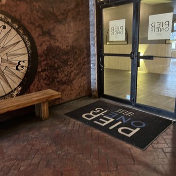 Pier 115 - Main door - Sports Bars Near Me - Edgewater, New Jersey
