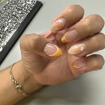 Inspire Nail Bar - Nail Salons Near Me - Chantilly, Virginia