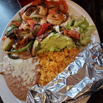 Rancho Viejo - Lunch special fajitas - mixed (steak chicken & shrimp) - Mexican Near Me - Alexandria, Minnesota Rancho Viejo - Lunch special fajitas - mixed (steak chicken & shrimp) - Mexican Near Me - Alexandria, Minnesota