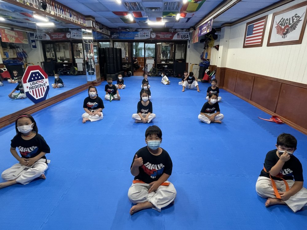 Team Eagles Training Center Logo