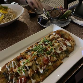 Bentley's Restaurant - Flatbread - Gastropubs Near Me - Stratford, Ontario