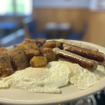 Stephy's Kitchen - Home style breakfast, eggs over easy, sausage and home fries! - Breakfast & Brunch Near Me - Beverly, Massachusetts Stephy's Kitchen - Home style breakfast, eggs over easy, sausage and home fries! - Breakfast & Brunch Near Me - Beverly, Massachusetts