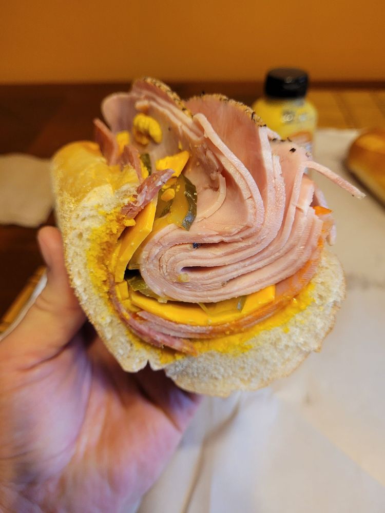 COUNTRY CORNERS MARKET EXXON Updated September 2024 22168 DuPont Blvd