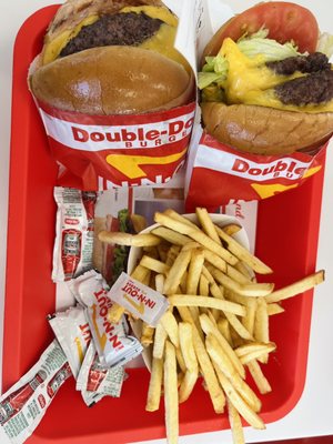 In-N-Out Burger by null