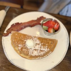 First Watch - Kids, waffle and bacon