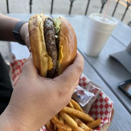 Jax Cheeseburger