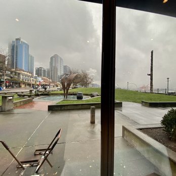 Cutters Crabhouse - View on snowy Seatttle day - Seafood Near Me - Seattle, Washington Cutters Crabhouse - View on snowy Seatttle day - Seafood Near Me - Seattle, Washington