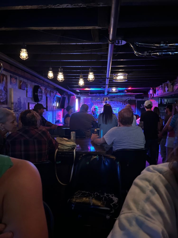 J’S RESTAURANT & BAR DOWN UNDER Updated September 2024 13 Photos