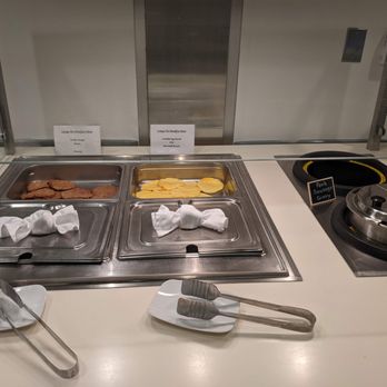 Lufthansa Senator Lounge - Sausage and eggs - Airport Lounges Near Me - Detroit, Michigan