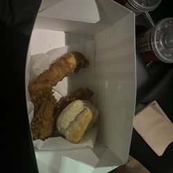 KFC - Dinner box with 3 chicken strips