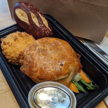 Arethusa al tavolo - Beef Wellington meal - New American Near Me - Bantam, Connecticut