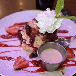 Fat Stork - Strawberry cake
