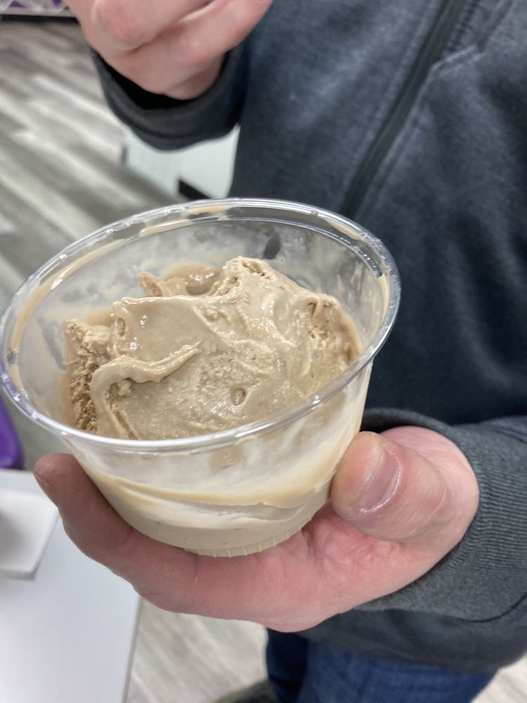 SWEET TREATS ICE CREAM SHOPPE - Updated January 2026 - 308 Main St ...