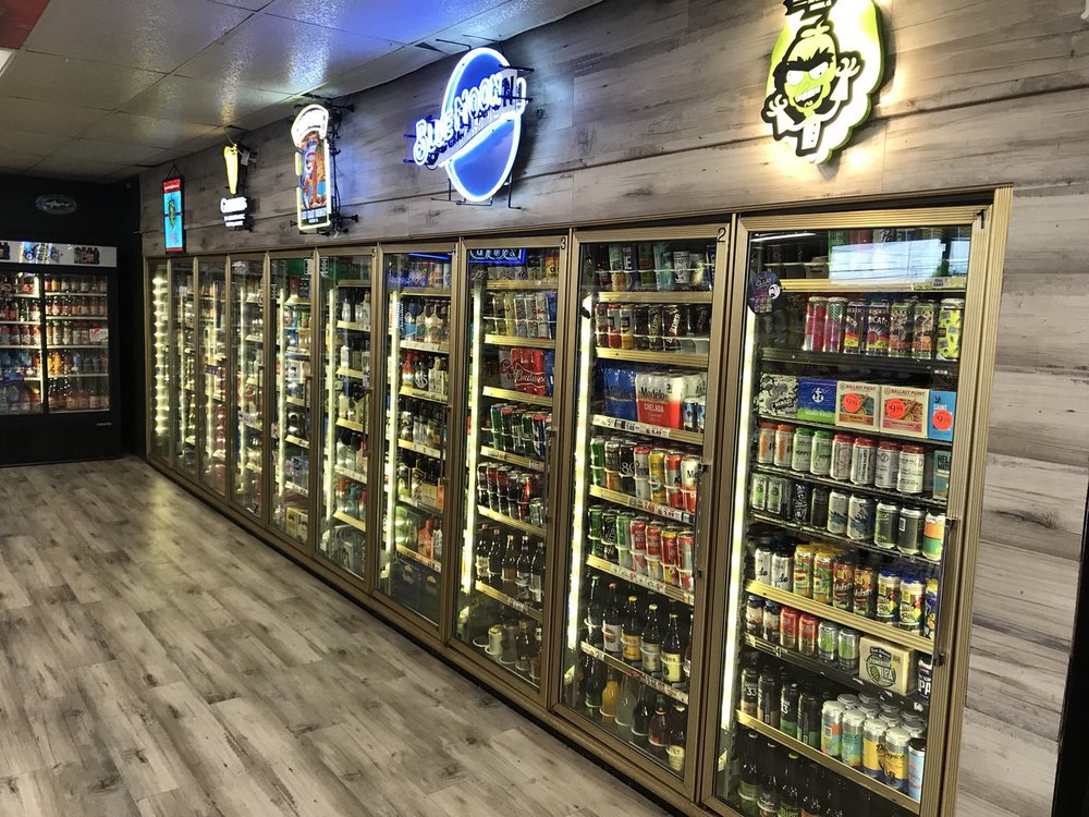 LIQUOR LOCKER 35 Photos & 15 Reviews Beer, Wine & Spirits 115