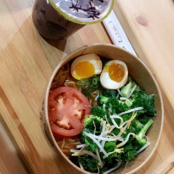 Tai Chi Bubble Tea - Vegetarian ramen with tomato base as well as Chocolate Milk Tea with Passion Fruit Boba - Bubble Tea Near Me - Chicago, Illinois