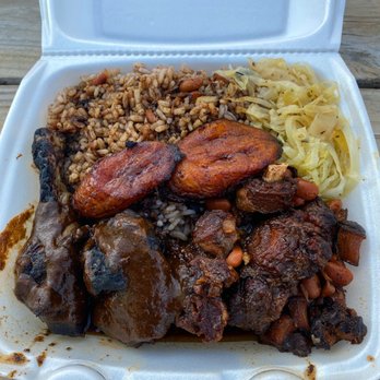 Tony's Jamaican Food - Oxtail and Jerk Chicken Combo - Caribbean Near Me - Austin, Texas