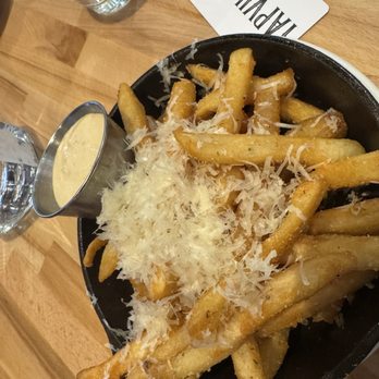 Tapville Social - PARMESAN TRUFFLE FRIES (V) - American Near Me - Jersey City, New Jersey Tapville Social - PARMESAN TRUFFLE FRIES (V) - American Near Me - Jersey City, New Jersey