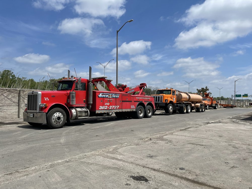 GOCH & SON’S TOWING Updated September 2024 29 Photos & 43 Reviews