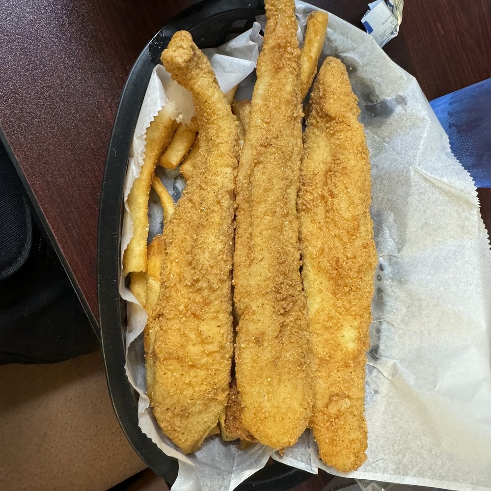 Pawpaw's Catfish Kitchen - Catfish basket with fries potato salad on side - Cajun/Creole Near Me - Sevierville, Tennessee Pawpaw's Catfish Kitchen - Catfish basket with fries potato salad on side - Cajun/Creole Near Me - Sevierville, Tennessee