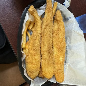 Pawpaw's Catfish Kitchen - Catfish basket with fries potato salad on side - Cajun/Creole Near Me - Sevierville, Tennessee